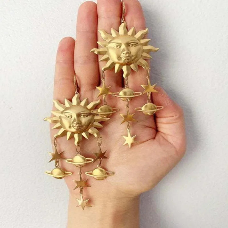 Europeu e americano nova marca de moda vento criativo sol estrela borla brincos personalidade sorridente rosto planeta jóias feminino